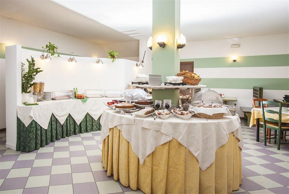 Hotel Sofia Lido di Jesolo Esterno foto