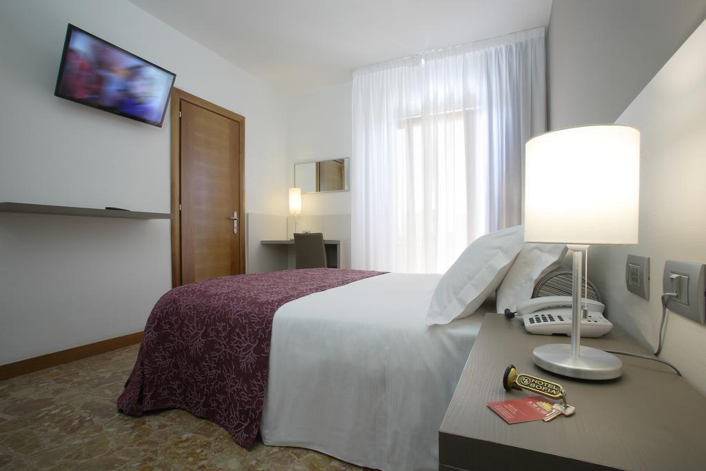 Hotel Sofia Lido di Jesolo Esterno foto