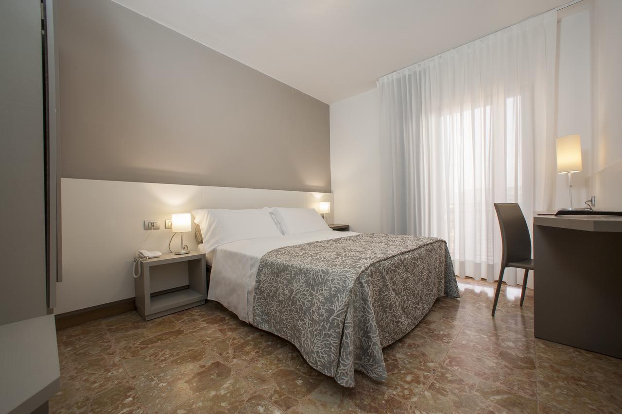 Hotel Sofia Lido di Jesolo Esterno foto