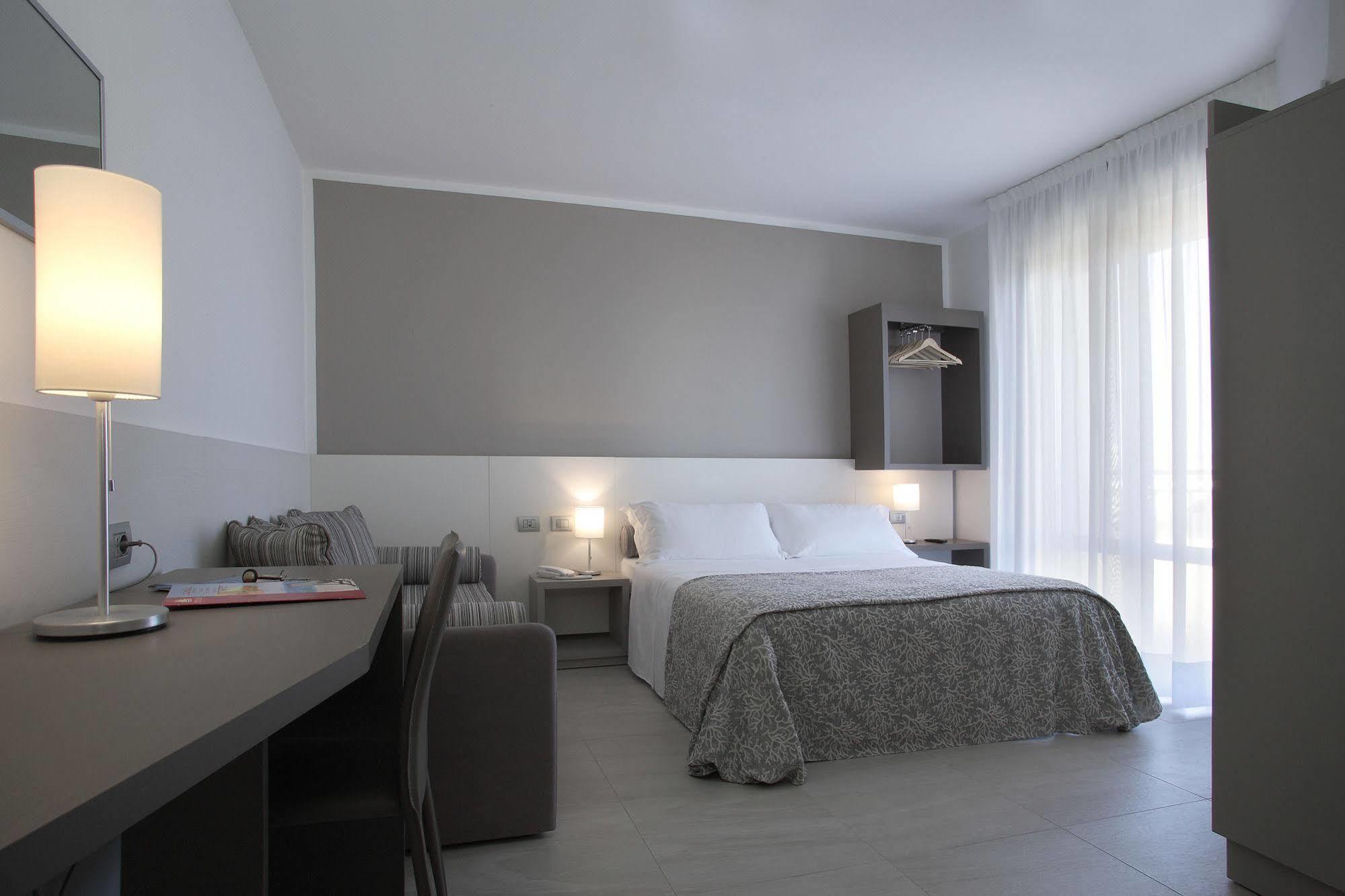 Hotel Sofia Lido di Jesolo Esterno foto