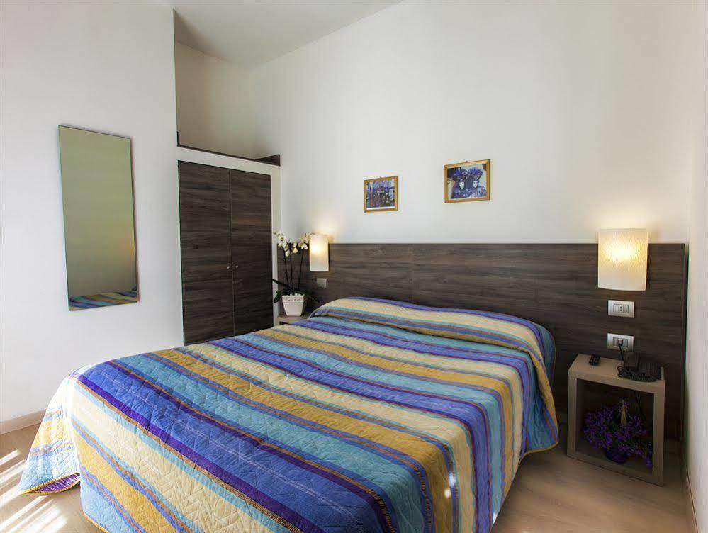 Hotel Sofia Lido di Jesolo Esterno foto