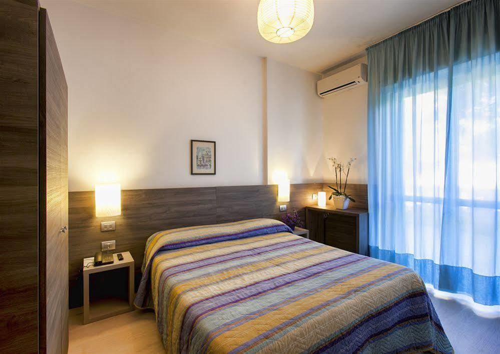 Hotel Sofia Lido di Jesolo Esterno foto